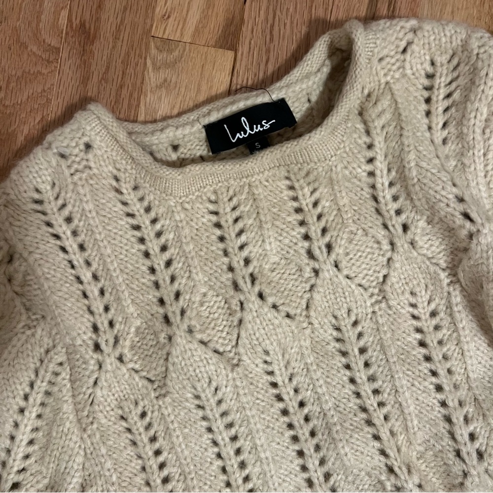 Cable knit crop sweater